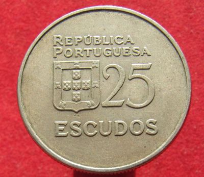 Лот: 15999350. Фото: 1. Португалия 25 эскудо, 1983г. Остальные страны