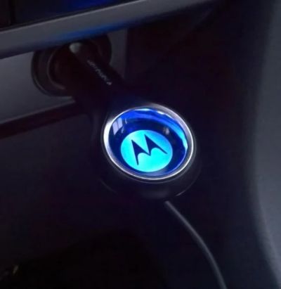 Лот: 4447699. Фото: 1. Автомобильная зарядка Motorola... Зарядные устройства, блоки питания, адаптеры сетевые для смартфонов