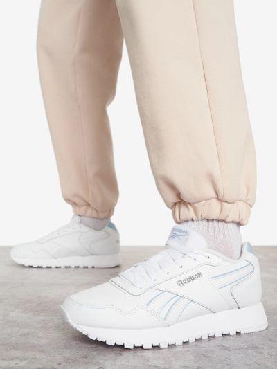 Лот: 25370500. Фото: 1. Кроссовки женские Reebok Glide... Кеды, кроссовки, слипоны