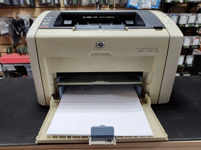Лот: 25735514. Фото: 1. Принтер лазерный HP LaserJet 1022. МФУ и копировальные аппараты