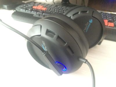 Лот: 6988361. Фото: 1. Игровые наушники Roccat Kave продажа... Наушники, гарнитуры