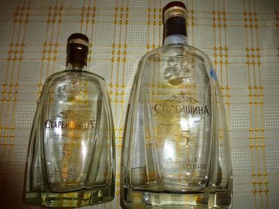 Лот: 5179248. Фото: 1. Набор 2 бутылки от коньяка Старейшина... Контейнеры, банки