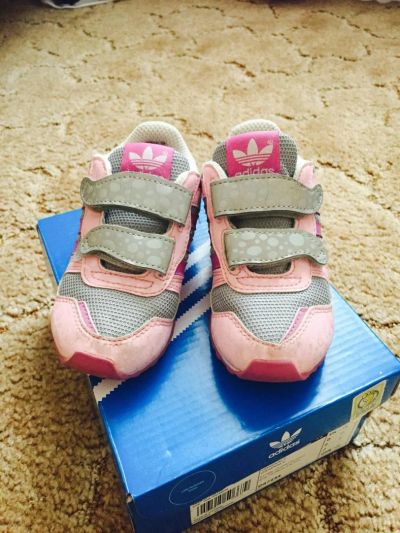Лот: 6075446. Фото: 1. Кроссовки Adidas р.21. Кеды, кроссовки