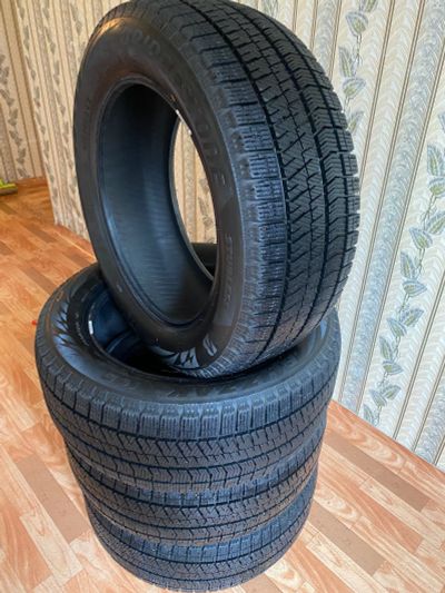 Лот: 18155196. Фото: 1. Продам зимние шины Bridgestone... Шины
