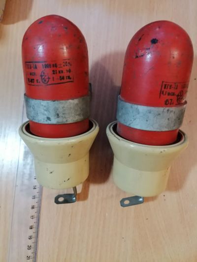 Лот: 24696319. Фото: 1. Конденсаторы ТГК-1А 1000пФ 21кВ... Конденсаторы