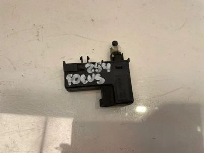 Лот: 22460121. Фото: 1. концевик бардачка Ford Focus CB4. Другое (автозапчасти)