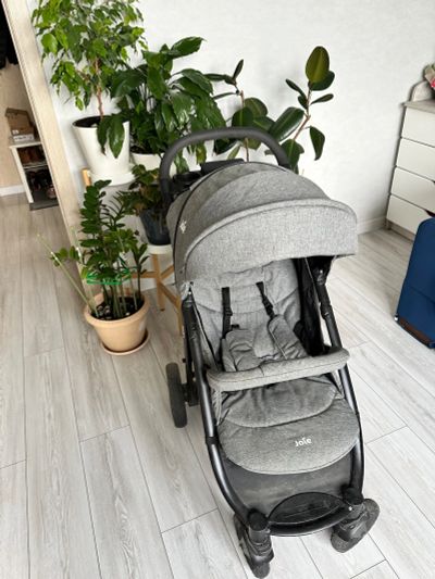 Лот: 22570313. Фото: 1. Коляска прогулочная joie litetrax. Коляски