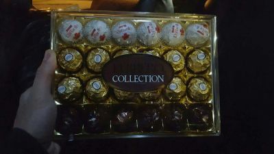 Лот: 15825510. Фото: 1. Конфеты Ferrero Rosher. Шоколад, конфеты