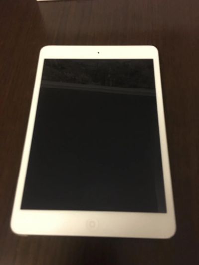 Лот: 10709507. Фото: 1. Apple ipad mini 2 silver retina... Планшеты