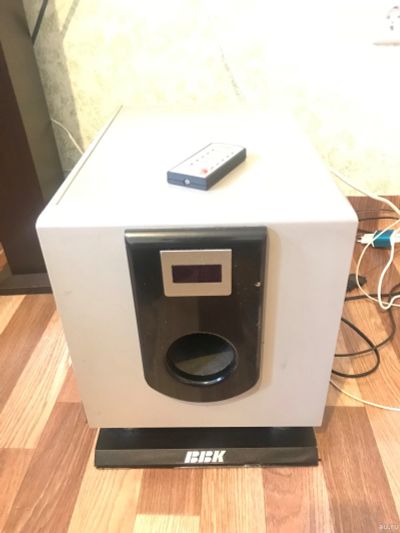 Лот: 12426533. Фото: 1. Сабвуфер BBK SP550S + пульт к... Активные акустические системы