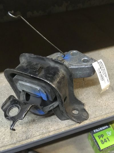 Лот: 15685195. Фото: 1. подушка двигателя правая toyota... Двигатель и элементы двигателя