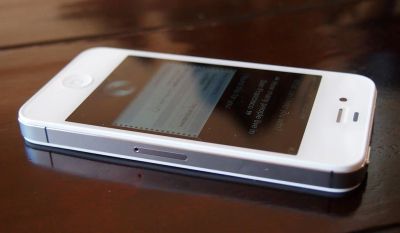 Лот: 10189439. Фото: 1. Продам iPhone 4s белый! Отл.состояние... Смартфоны