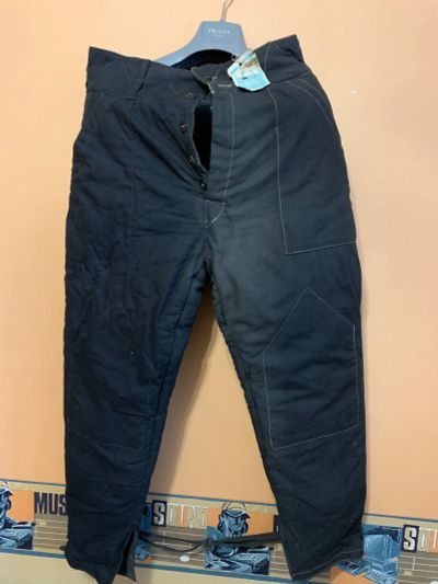 Лот: 19526026. Фото: 1. Тёплые брюки 48 размера. Брюки, джинсы, шорты