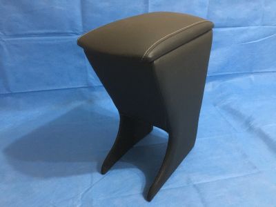 Лот: 17588470. Фото: 1. Подлокотник Nissan NV200 2009г-... Салон