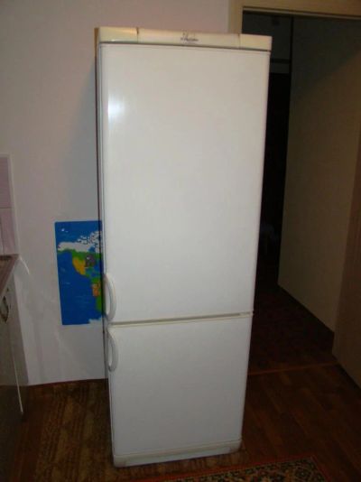 Лот: 8610656. Фото: 1. холодильник Electrolux. Холодильники, морозильные камеры