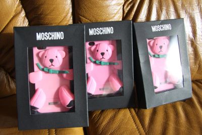 Лот: 3246638. Фото: 1. чехол для 4 айфона moschino роз... Чехлы, бамперы