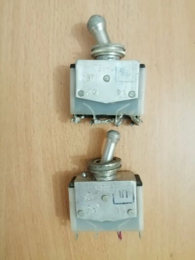 Лот: 24918181. Фото: 1. Тумблер ТВ1-2. 2 шт. Реле, тумблеры, переключатели