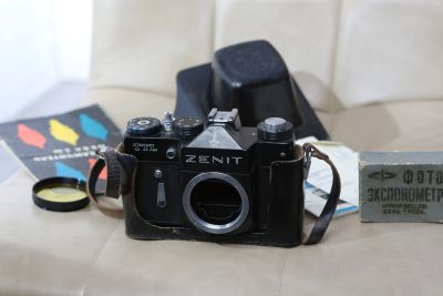 Лот: 25430645. Фото: 1. Зенит-TTL "олимпийский" - на полочку... Плёночные зеркальные