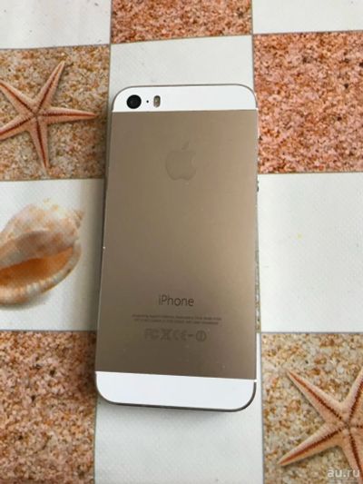 Лот: 11189255. Фото: 1. iPhone 5S gold 16gb. Смартфоны