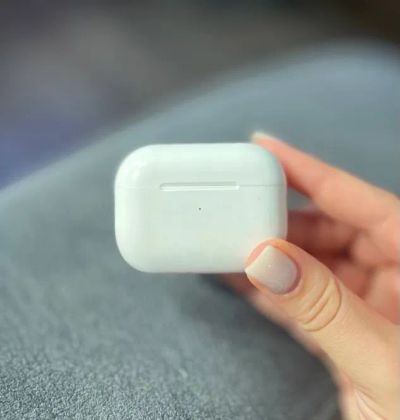 Лот: 23552249. Фото: 1. Беспроводные наушники AirPods. Наушники, гарнитуры