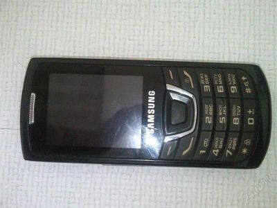 Лот: 1804656. Фото: 1. Samsung. Кнопочные мобильные телефоны