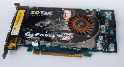 Лот: 10012710. Фото: 1. Видеокарта ZOTAC GeForce 8600... Видеокарты