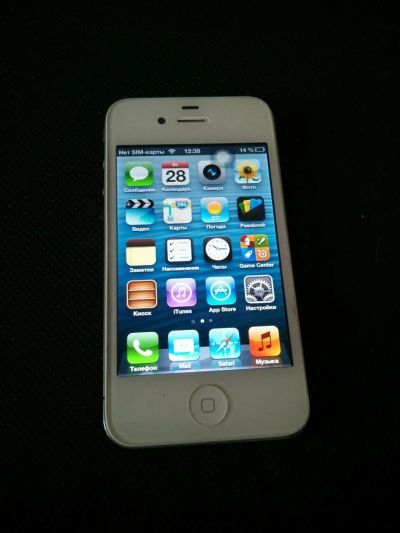 Лот: 2992464. Фото: 1. IPhone 4 8gb withe. Смартфоны