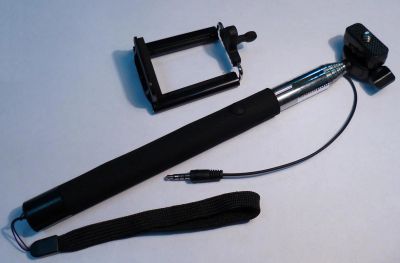 Лот: 4873861. Фото: 1. Селфи штатив Monopod Z07-5S, черный. Держатели для телефонов