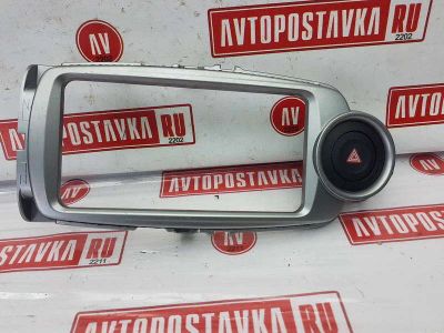 Лот: 20902148. Фото: 1. Рамка магнитолы Toyota Vitz NSP130... Двигатель и элементы двигателя