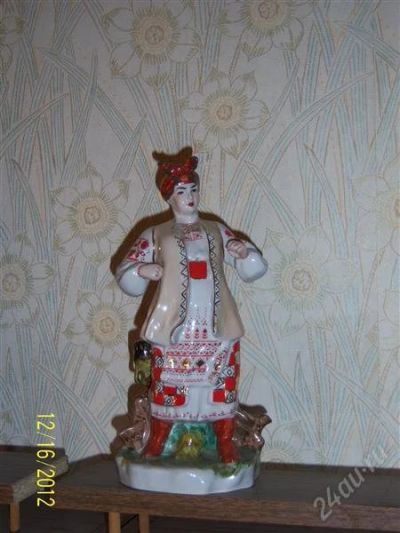 Лот: 2412760. Фото: 1. Статуэтка "Одарка". Фарфор, керамика