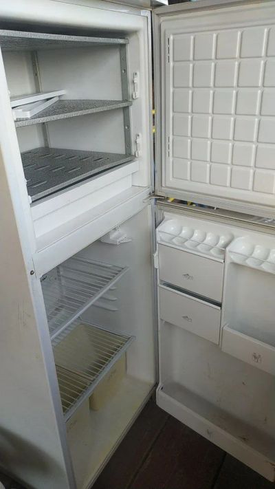 Лот: 23302838. Фото: 1. Холодильник бирюса. Холодильники, морозильные камеры