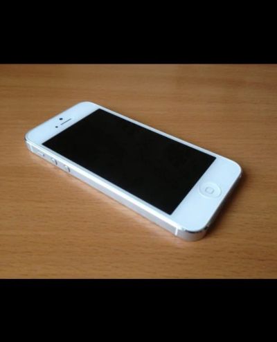 Лот: 7587617. Фото: 1. iPhone 5 белый в хорошем состоянии. Смартфоны