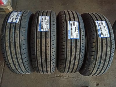 Лот: 15997179. Фото: 1. 225/60/18 100H Toyo Proxes CF2... Шины