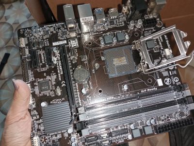 Лот: 20234569. Фото: 1. Материнская плата gigabyte ga-z97m-ds3h. Материнские платы