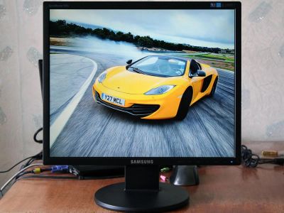 Лот: 5468670. Фото: 1. Samsung SyncMaster 943N black. ЖК-мониторы