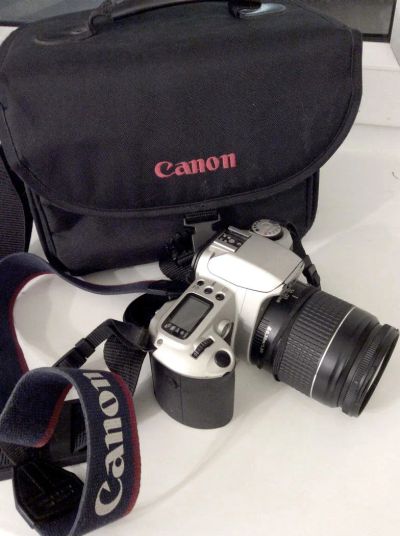 Лот: 10681494. Фото: 1. Пленочная зеркалка Canon EOS 500N... Плёночные зеркальные