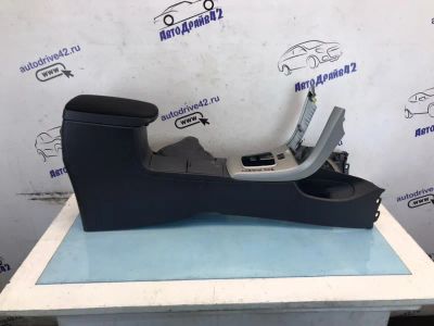 Лот: 24347253. Фото: 1. подлокотник toyota corolla E150. Двигатель и элементы двигателя