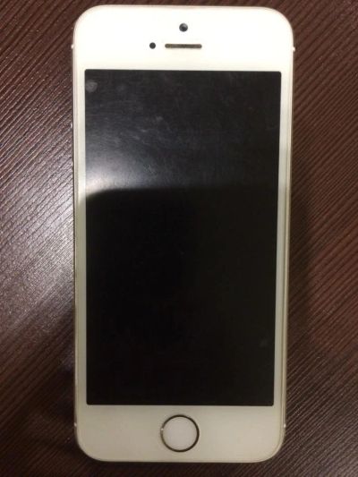 Лот: 8820405. Фото: 1. Iphone 5s 16 Gb оригинальный c... Смартфоны
