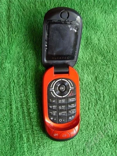 Лот: 374420. Фото: 1. Alcatel OneTouch S320. Кнопочные мобильные телефоны