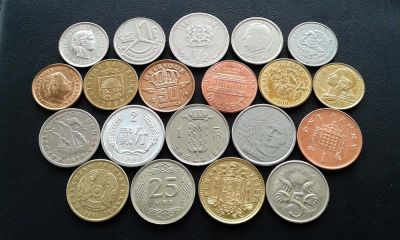 Лот: 10979850. Фото: 1. 20 монет стран Мира - одним лотом... Наборы монет