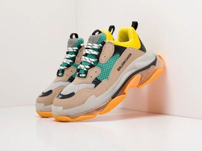 Лот: 17233327. Фото: 1. Кроссовки Balenciaga Triple S... Кеды, кроссовки, слипоны