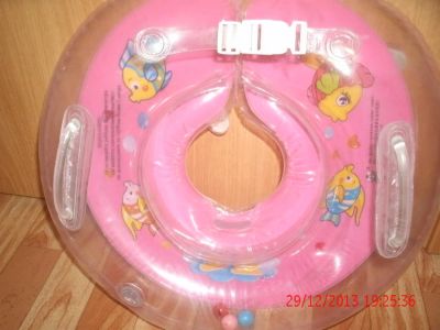 Лот: 3557947. Фото: 1. Круг для купания. Ванночки, сиденья, горшки