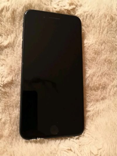 Лот: 12881552. Фото: 1. IPhone 7 Plus, Jet Black, 128... Смартфоны
