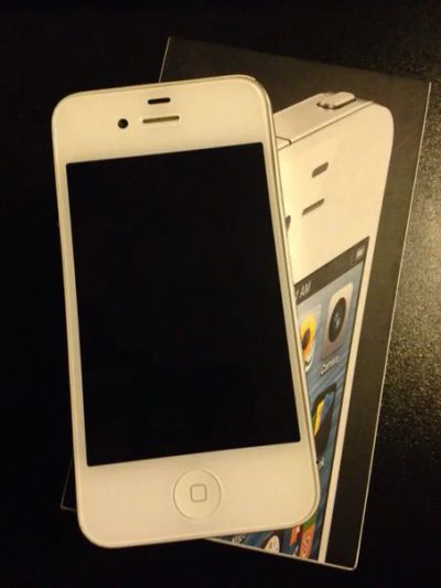 Лот: 6630025. Фото: 1. Iphone 4 8gb - C 1 рубля!. Смартфоны