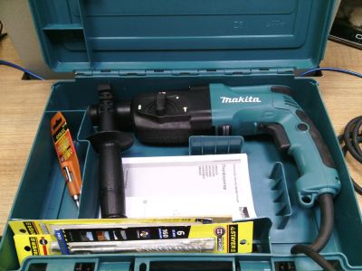 Лот: 4604394. Фото: 1. Продам перфоратор Makita HR2450... Электроинструмент