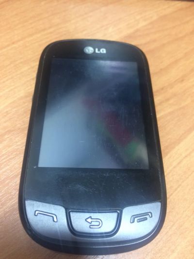 Лот: 9371492. Фото: 1. lg t510 (43-1). Кнопочные мобильные телефоны