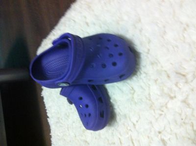 Лот: 3669853. Фото: 1. Пляжные сандалии для ребенка CROCS. Сандалии