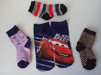 Лот: 8475251. Фото: 1. носочки детские на 1-3 года, четыре... Чулочно-носочные изделия