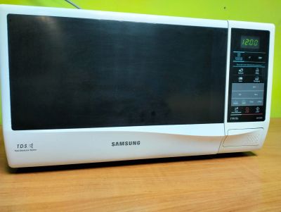 Лот: 21251981. Фото: 1. Микроволновая печь Samsung GW732KR. Микроволновки, мини-печи
