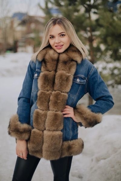 Лот: 11169108. Фото: 1. Джинсовка с мехом песца (под соболя... Верхняя одежда